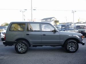 ランクル８０丸目フェイス　クラシック　86