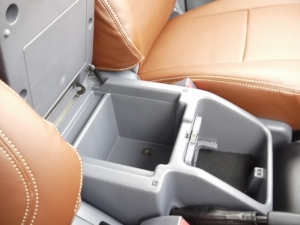 ランクルプラド丸目換装　TOYOTAロゴグリル