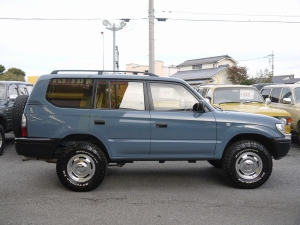 ランクルプラド丸目換装　TOYOTAロゴグリル