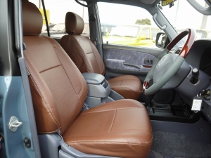 ランクルプラド丸目換装　TOYOTAロゴグリル