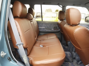 ランクルプラド丸目換装　TOYOTAロゴグリル