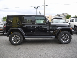 ＪＥＥＰラングラー右ハンドル