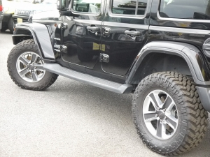ＪＥＥＰラングラー右ハンドル
