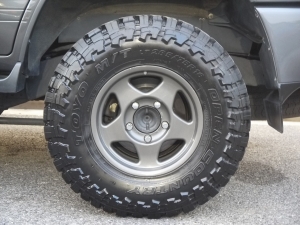 ランクル１００ボディリフト　TOYOTAグリル