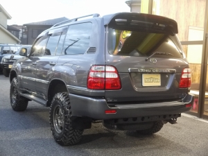 ランクル１００ボディリフト　TOYOTAグリル