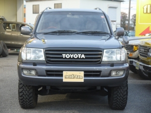 ランクル１００ボディリフト　TOYOTAグリル