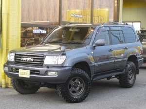 ランクル１００ボディリフト　TOYOTAグリル