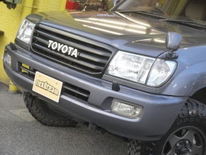 ランクル１００ボディリフト　TOYOTAグリル
