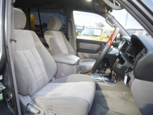 ランクル１００ボディリフト　TOYOTAグリル