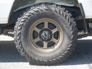 ランクル７０新車並行輸入車