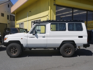 ランクル７０新車並行輸入車