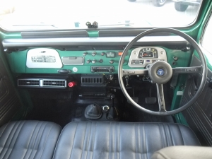 ランクル４０車庫保管