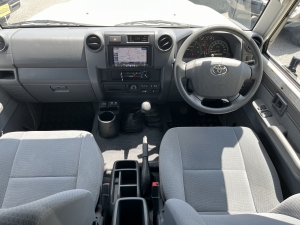 ランクル７０トゥルーピー