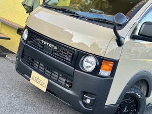 ハイエースバン丸目