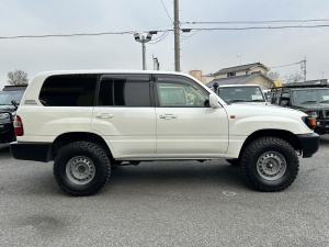 ランクル１００NEW丸目換装車