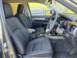 ハイラックスハイラックス　Z
