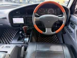 ランクル８０ランドクルーザー80 VX-LTD LINE-X