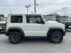 ジムニーシエラ低走行のジムニー入庫しました