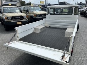 ランクル４０並行輸入左ハンドル