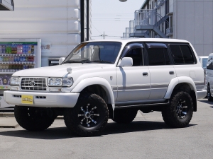 ランクル８０後期型　マーテルギア