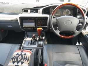 ランクル８０後期型　マーテルギア