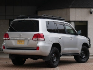 ランクル２００ARB4X4バンパー　ライノラック　リフトアップ