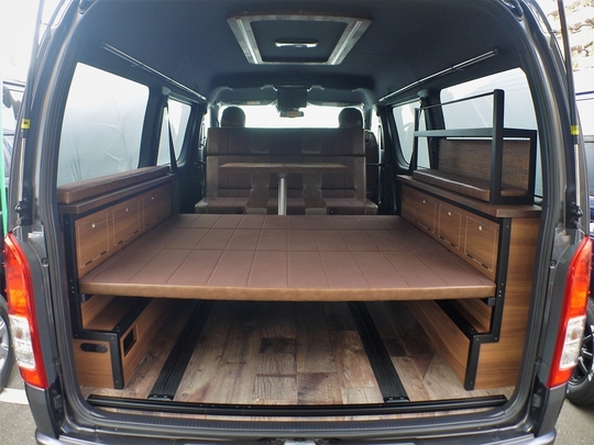 ハイエースＶ新車コンプリート バンライフスタイル【FD-BOX7 Vanlife】無垢木材×アイアン家具