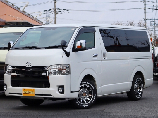 ハイエースＶアウトドア　キャンプ　車中泊　バンライフ　１BOX　ベッド　キャンピングカー