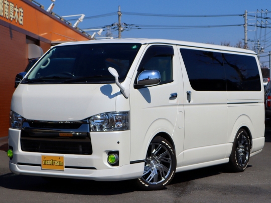 ハイエースＶアウトドア　キャンプ　車中泊　バンライフ　１BOX　ベッド　キャンピングカー
