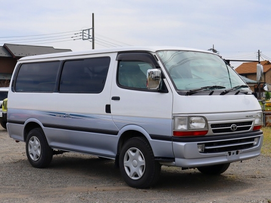 ハイエースＶアウトドア　キャンプ　車中泊　バンライフ　１BOX　ベッド　キャンピングカー