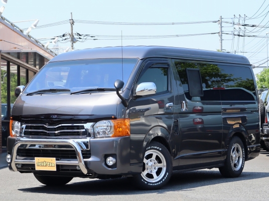 ハイエースＶアウトドア　キャンプ　車中泊　バンライフ　１BOX　ベッド　キャンピングカー