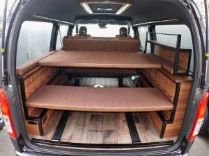 ハイエースバン新車コンプリート バンライフスタイル【FD-BOX7 Vanlife】無垢木材×アイアン家具