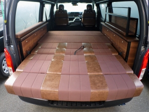 ハイエースバン新車コンプリート バンライフスタイル【FD-BOX7 Vanlife】無垢木材×アイアン家具