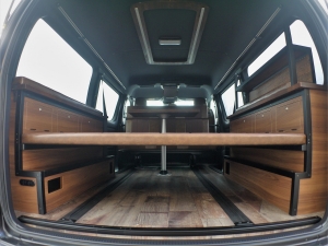 ハイエースバン新車コンプリート バンライフスタイル【FD-BOX7 Vanlife】無垢木材×アイアン家具