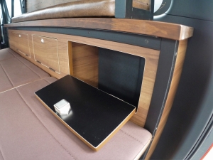 ハイエースバン新車コンプリート バンライフスタイル【FD-BOX7 Vanlife】無垢木材×アイアン家具