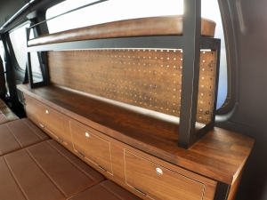 ハイエースバン新車コンプリート バンライフスタイル【FD-BOX7 Vanlife】無垢木材×アイアン家具