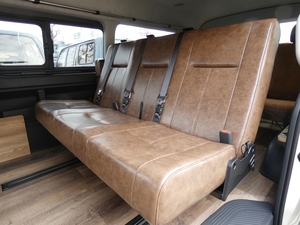 ハイエースワゴン新車コンプリート ライトキャンピングカーFD-BOX2 車中泊出来る街乗り仕様車