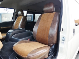 ハイエースワゴン新車コンプリート ライトキャンピングカーFD-BOX2 車中泊出来る街乗り仕様車