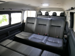 ハイエースワゴン新車コンプリート ライトキャンピングカーFD-BOX2 車中泊出来る街乗り仕様車