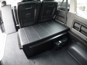 ハイエース200系パーツ新車コンプリートワゴンGL用 FD-BOXベッドキット