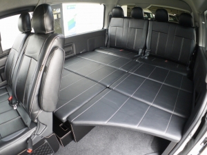 ハイエース200系パーツ新車コンプリートワゴンGL用 FD-BOXベッドキット