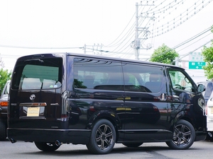 ハイエースバン4型新車　シーケンシャル６AT