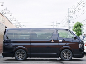 ハイエースバン4型新車　シーケンシャル６AT