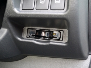 ハイエースバン4型新車　３０００ディーゼルターボ２ＷＤ　ダークプライム