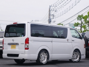 ハイエースバン４型S-GLダークプライムカスタムコンプリート