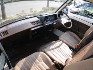 ハイエースバン旧車1BOXカスタム　50系ハイエースYH61V