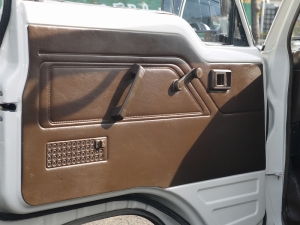 ハイエースバン旧車1BOXカスタム　50系ハイエースYH61V