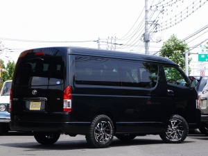 ハイエースワゴン新型　シーケンシャル　６速ＡＴ　ワゴン