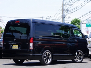 ハイエースワゴンLカーゴ　ワゴンカスタム