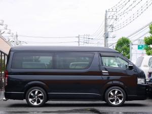 ハイエースワゴンLカーゴ　ワゴンカスタム
